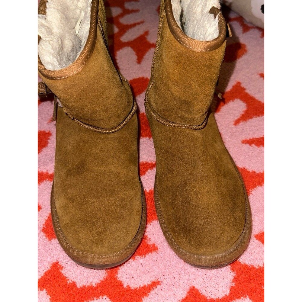 Girls Ugg boots